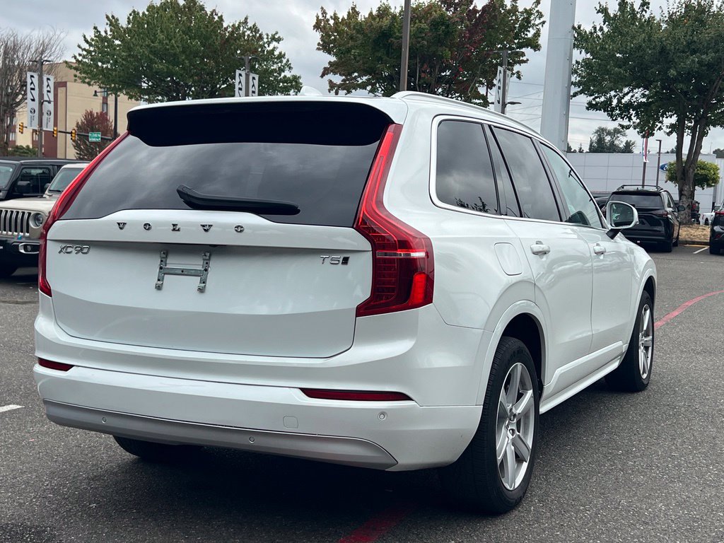 Used 2022 Volvo XC90 T5 Momentum AWD/4WD image 7