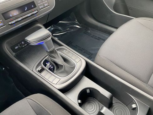 Used 2025 Hyundai Kona SEL image 41