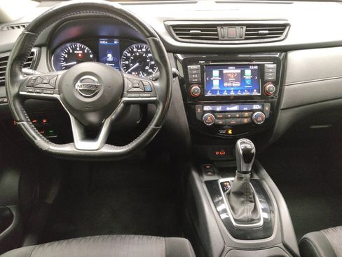 Used 2020 Nissan Rogue SV w/ Sun & Sound Touring Package FWD image 22