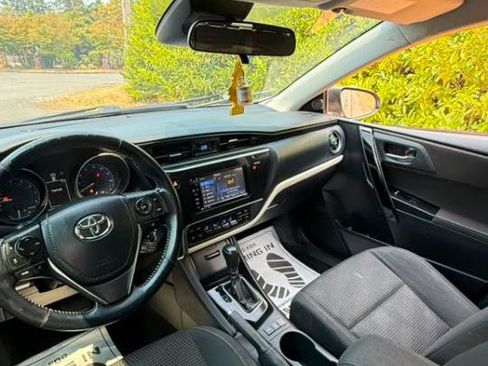 Used 2017 Toyota Corolla iM FWD image 14