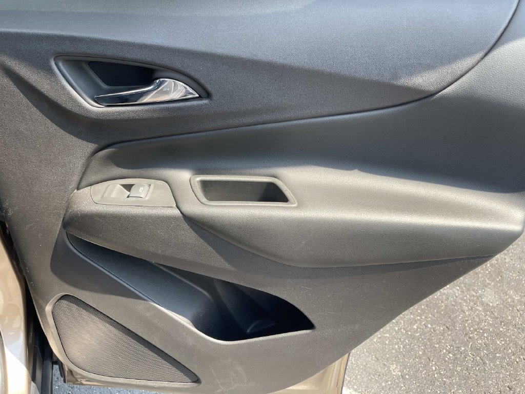 Used 2018 Chevrolet Equinox LT FWD image 22