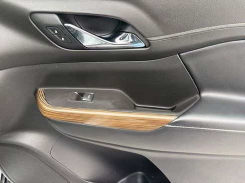 Used 2019 GMC Acadia SLE image 41