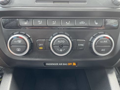 Used 2013 Volkswagen Jetta GLI Autobahn image 36