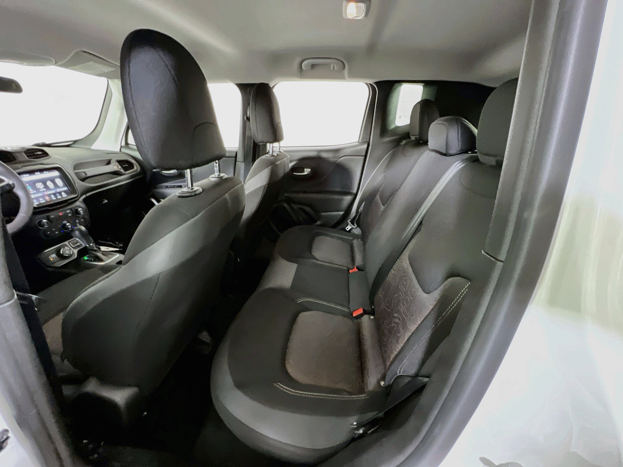 Used 2023 Jeep Renegade Latitude AWD/4WD image 23