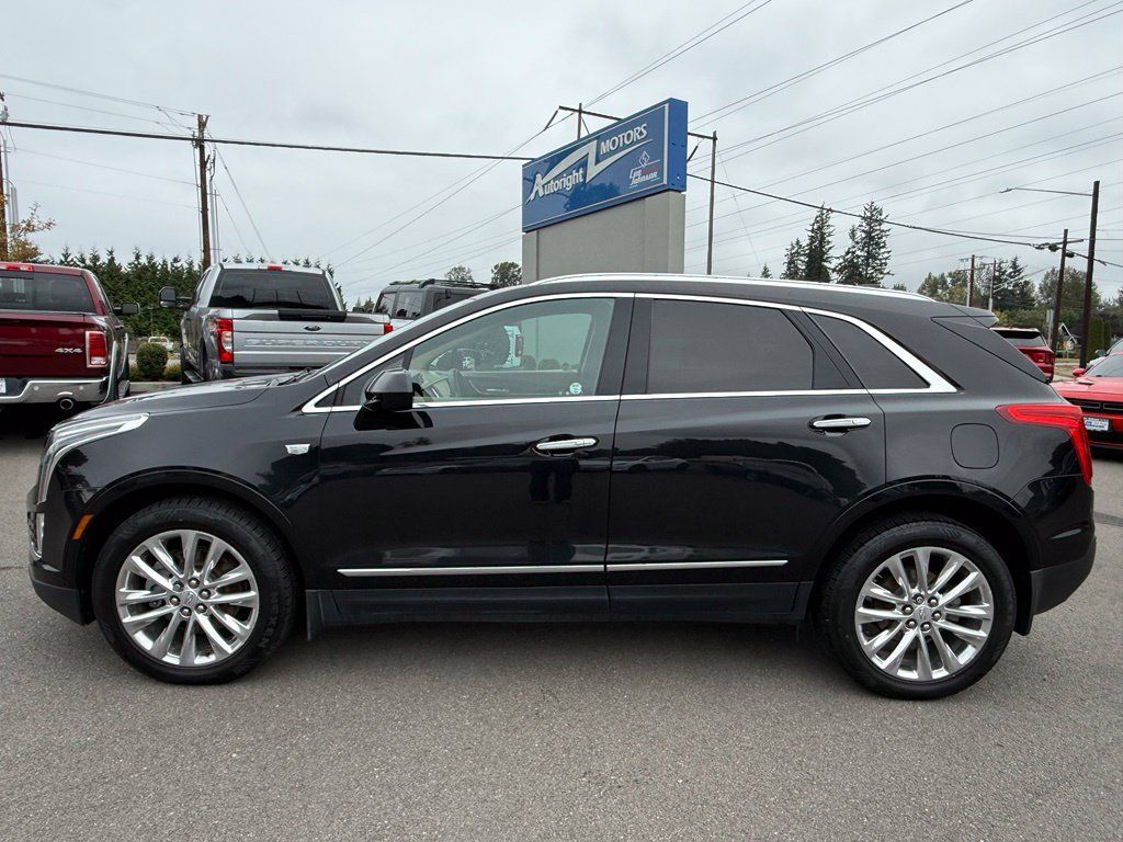 Used 2017 Cadillac XT5 Platinum AWD/4WD image 2