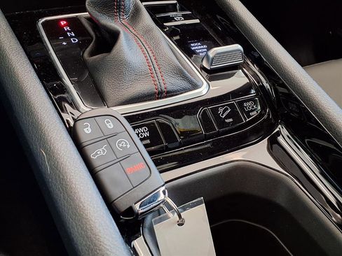 New 2026 Jeep Compass Trailhawk w/ Sun, Sound & Navigation Group image 14