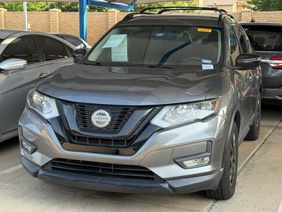 Used 2018 Nissan Rogue SV w/ Premium Package