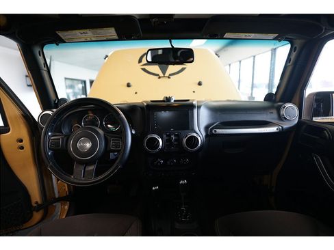 Used 2013 Jeep Wrangler Unlimited Sahara w/ Dual Top Group AWD/4WD image 13