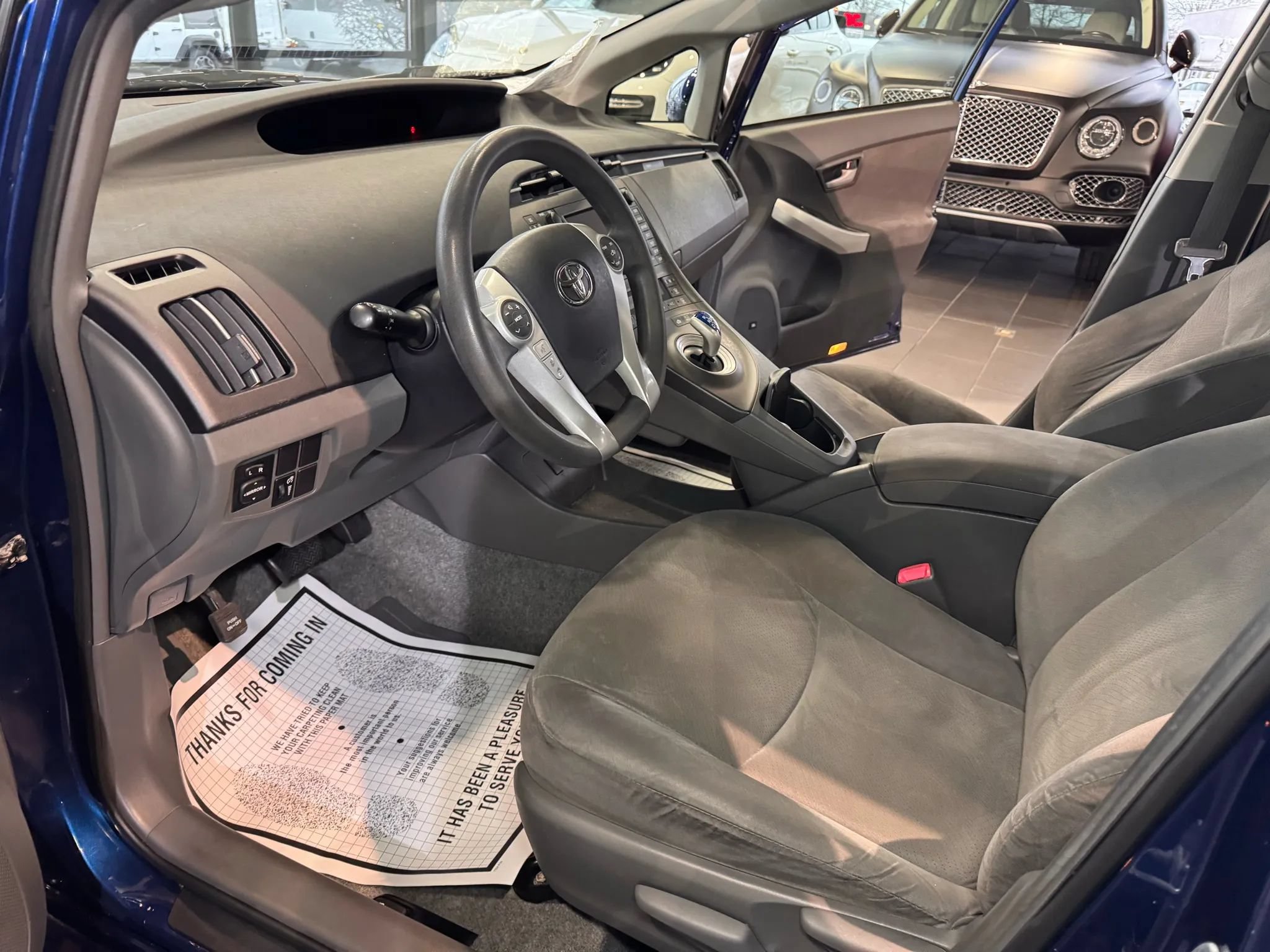 Used 2010 Toyota Prius Three w/ Navigation Pkg FWD image 9