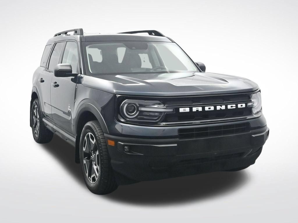 Certified 2022 Ford Bronco Sport Outer Banks w/ Tech Package AWD/4WD image 3