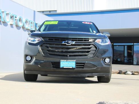 Used 2021 Chevrolet Traverse RS image 3