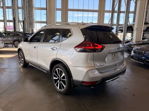 Used 2019 Nissan Rogue SL w/ Premium Package AWD/4WD image 5