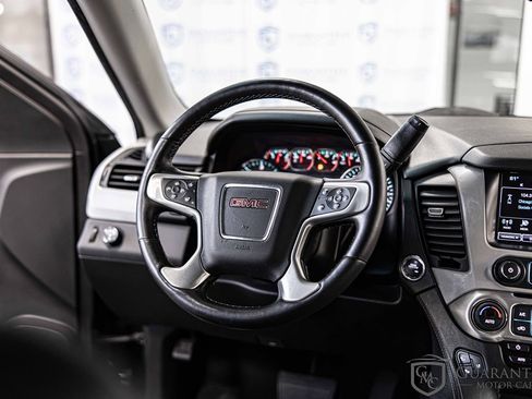Used 2017 GMC Yukon SLT image 36