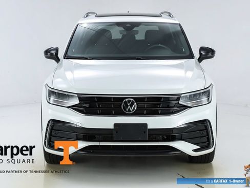 Used 2024 Volkswagen Tiguan SE R-Line AWD/4WD image 16