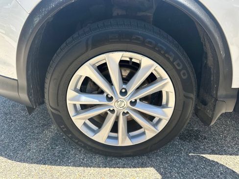 Used 2018 Nissan Rogue Sport SV AWD/4WD image 34