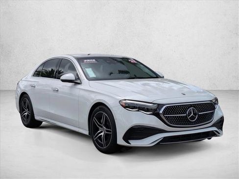 Used 2025 Mercedes-Benz E 350 Sedan image 3