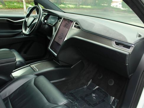 Used 2017 Tesla Model X 90D AWD/4WD image 23