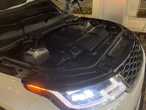 Used 2018 Land Rover Range Rover Sport HSE Dynamic image 21