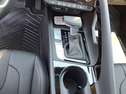 New 2026 Hyundai Elantra Limited FWD image 18