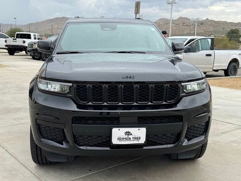 New 2025 Jeep Grand Cherokee L Altitude image 2