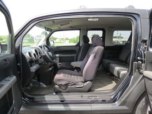 Used 2006 Honda Element EX image 25