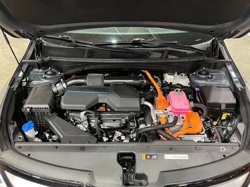 Used 2024 Kia Sportage EX image 5