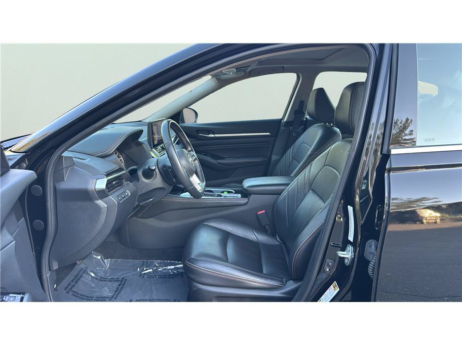 Used 2023 Nissan Altima 2.5 SR w/ SR Premium Package AWD/4WD image 10