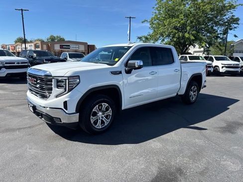 Used 2025 GMC Sierra 1500 SLT AWD/4WD image 3