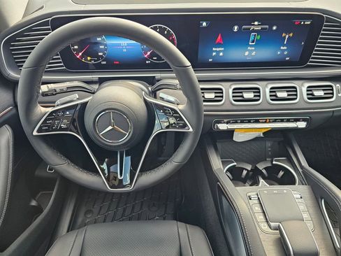 Used 2026 Mercedes-Benz GLS 450 4MATIC image 18