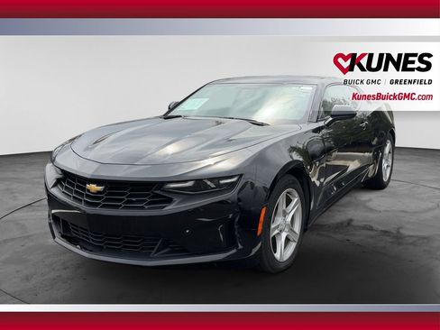 Used 2023 Chevrolet Camaro LT RWD image 5