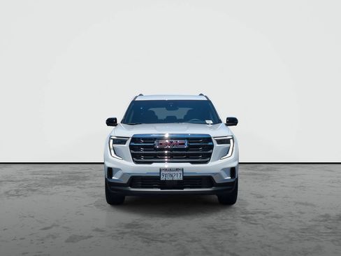 Certified 2026 GMC Acadia Elevation FWD image 3