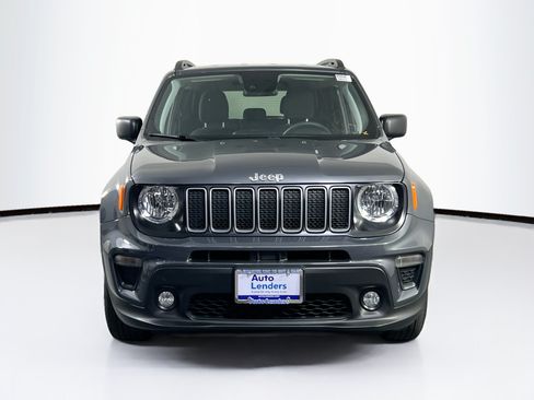 Used 2022 Jeep Renegade Latitude AWD/4WD image 2