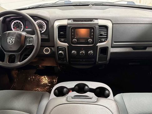 Used 2019 RAM 1500 Classic SLT AWD/4WD image 26