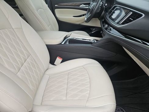 Used 2024 Buick Enclave Avenir w/ Avenir Technology Package image 15