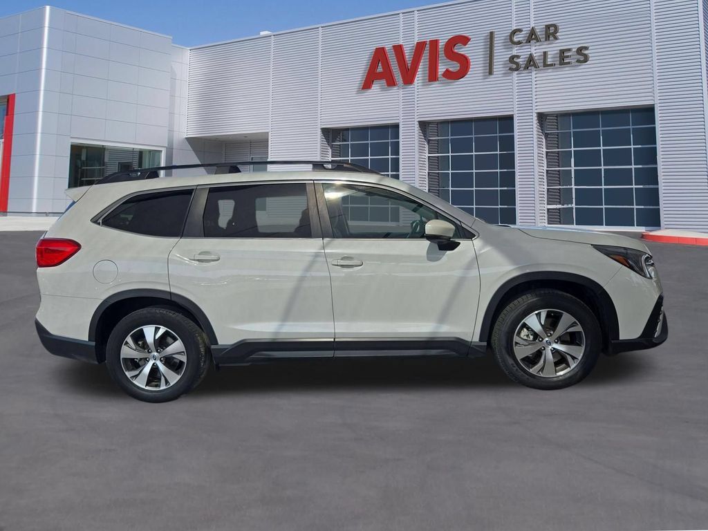 Used 2025 Subaru Ascent Premium AWD/4WD image 5