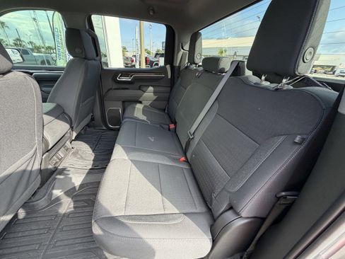 Used 2026 GMC Sierra 1500 SLE AWD/4WD image 17