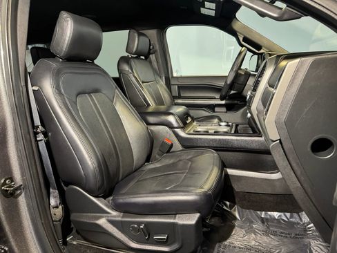 Used 2018 Ford Expedition Max XLT w/ Equipment Group 202A RWD image 26