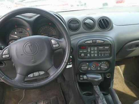 Used 1999 Pontiac Grand Am SE FWD image 10