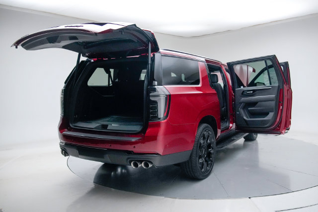 New 2026 Chevrolet Suburban RST AWD/4WD image 23