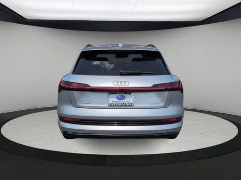 Used 2022 Audi e-tron Premium w/ Convenience Plus Package AWD/4WD image 7