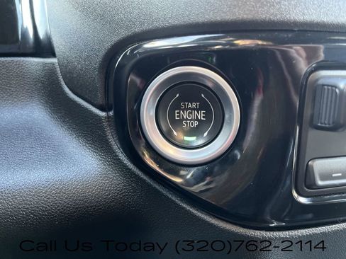 Certified 2023 Chevrolet Silverado 1500 High Country w/ Technology Package image 19