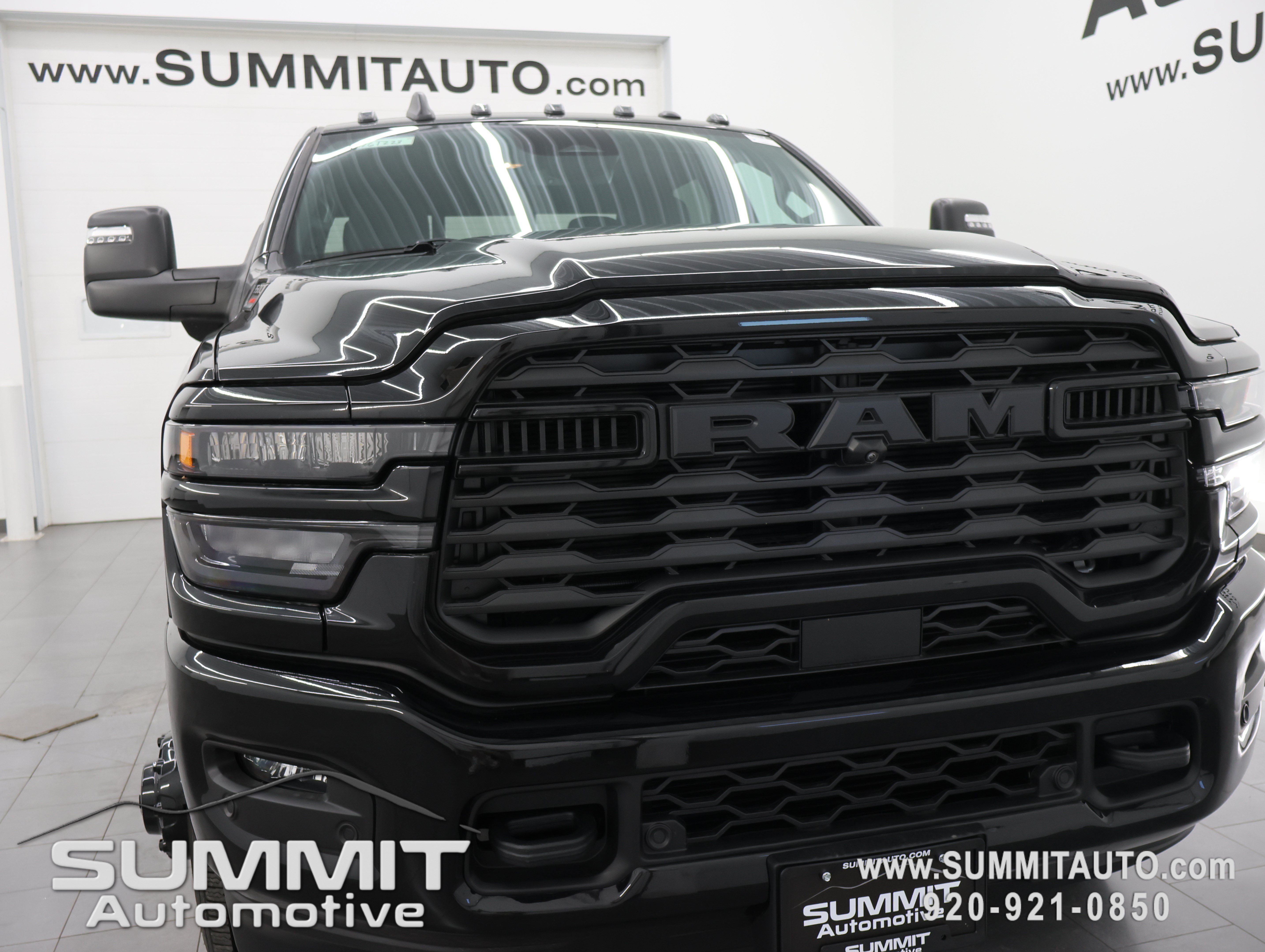 New 2026 RAM 3500 Big Horn AWD/4WD image 25