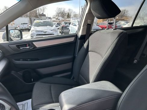 Used 2017 Subaru Outback 2.5i Premium image 29