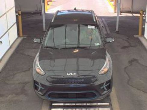 Used 2022 Kia Niro EX w/ Cold Weather Package image 7
