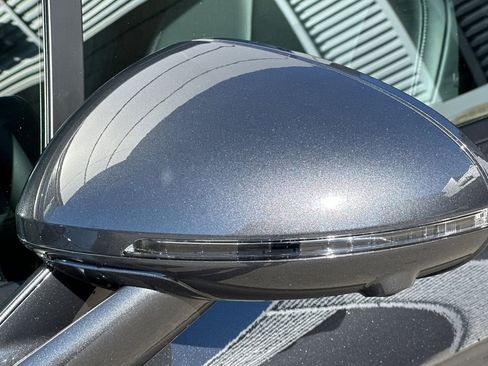 New 2026 Porsche Macan image 40