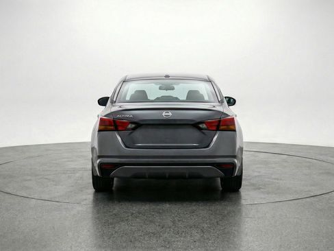 Used 2025 Nissan Altima 2.5 SV image 6