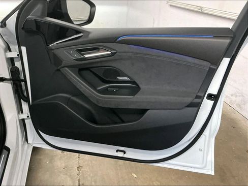 Used 2025 Audi S6 e-tron Prestige w/ 21" Black Optic Package image 26