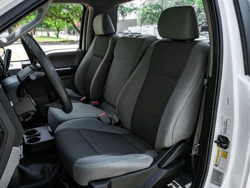 Used 2017 Ford F150 XL w/ Equipment Group 101A Mid RWD image 29