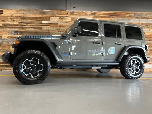 Used 2022 Jeep Wrangler Unlimited Rubicon 4xe w/ Cold Weather Group AWD/4WD image 56