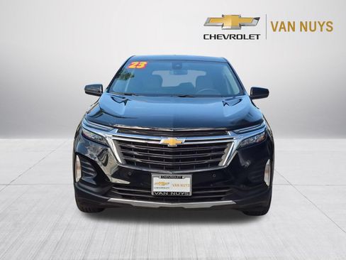 Used 2023 Chevrolet Equinox LT w/ Driver Convenience Package FWD image 2